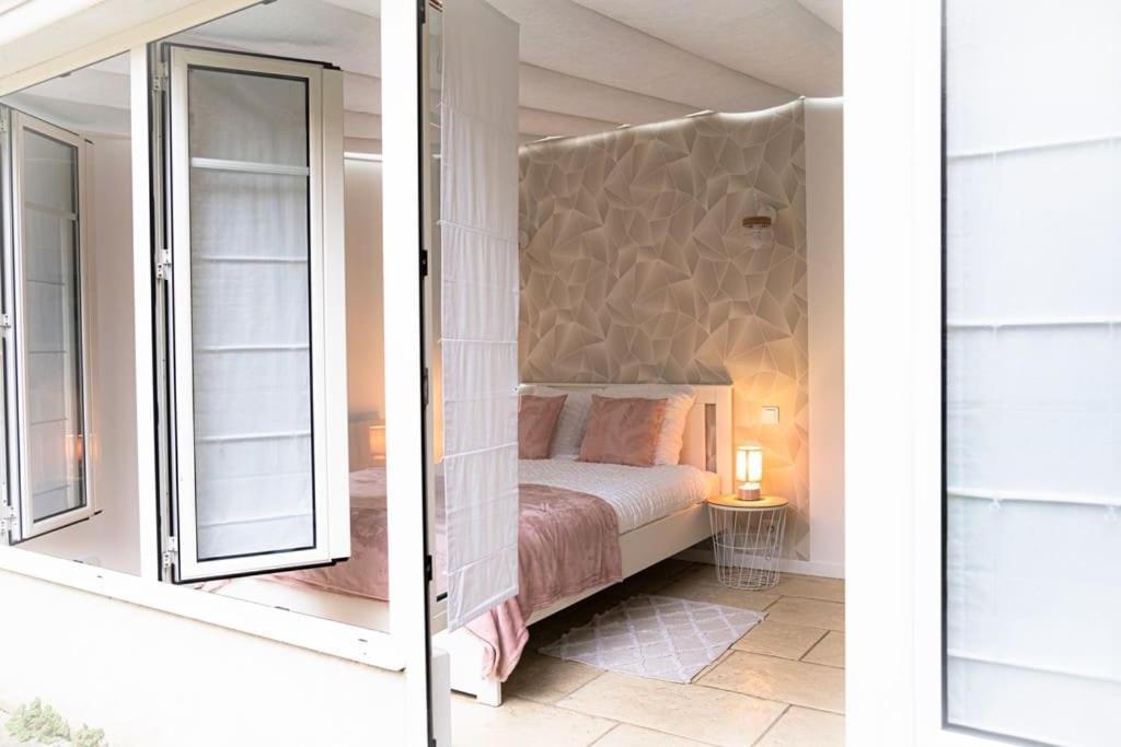 Appartement Renove - Wifi - Jardin - Centre De Niort Kültér fotó